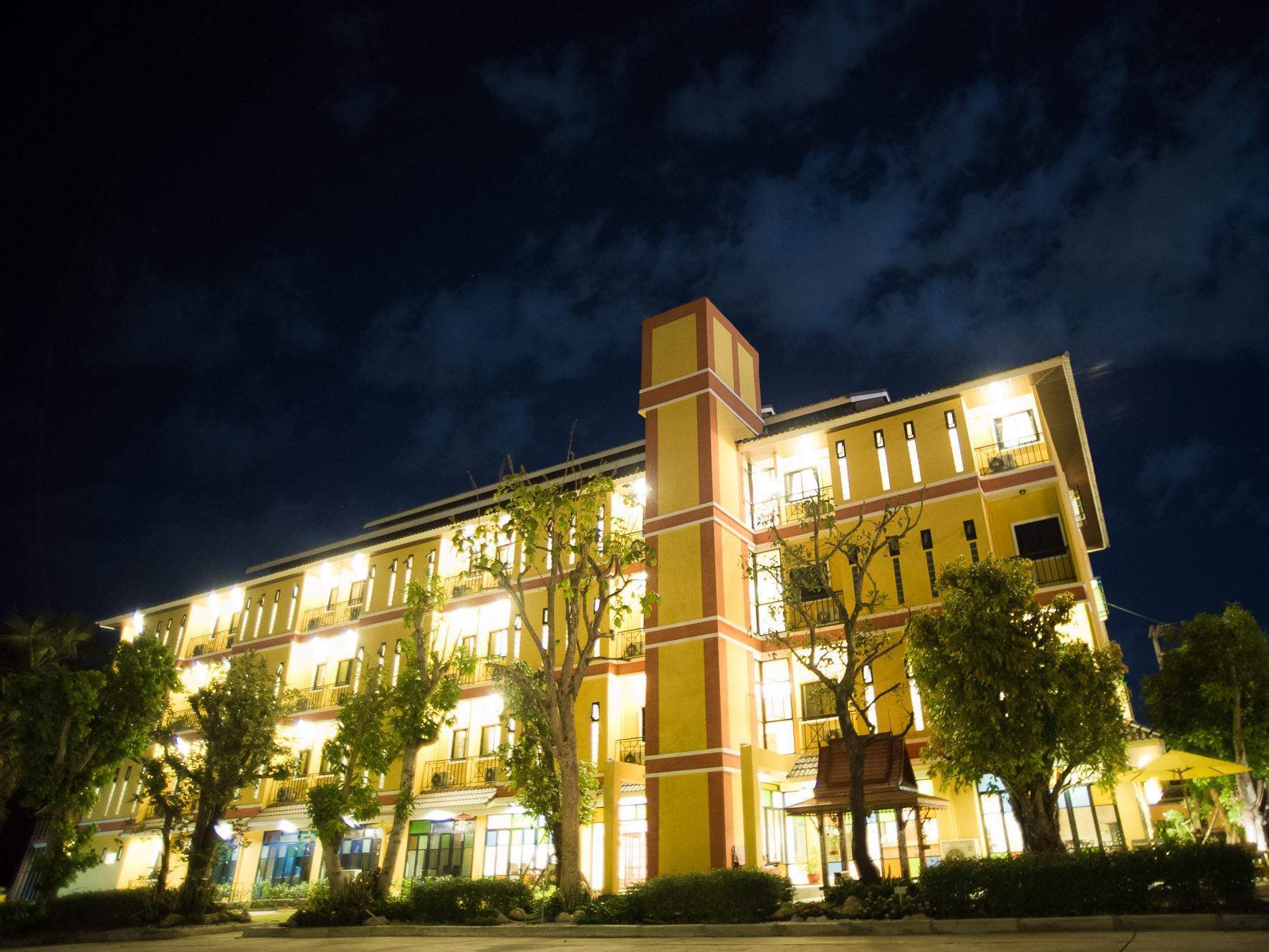 Boonme Heritage Phitsanulok Exterior foto